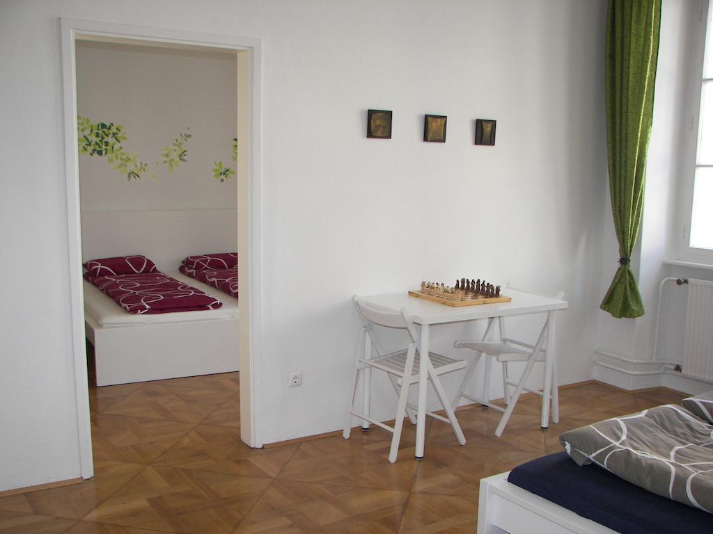 Apartment Eve Rooms Ljubljana Phòng bức ảnh